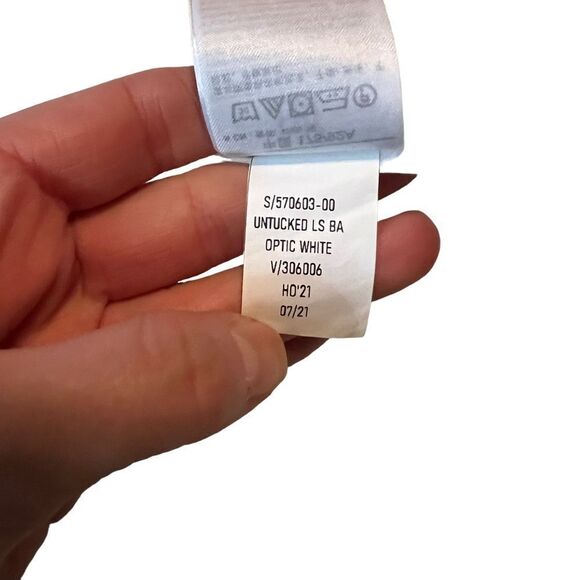 NWT! Gap untucked optic white button down shirt - Picture 6 of 9